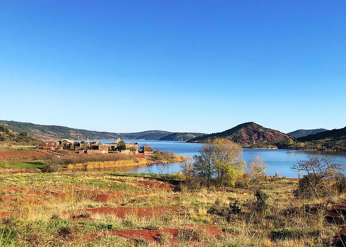 Au Coeur De La Nature, Piscine Et Vue Sur Le Du Salagou *